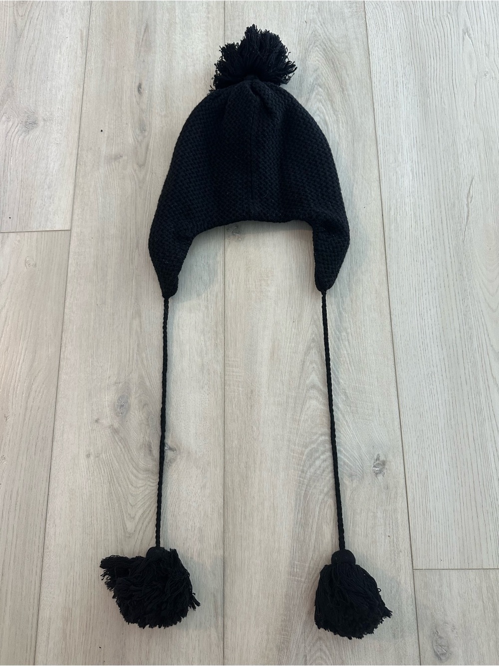 Alo Yoga Black Merino Wool Earflap Pom Pom Beanie One Size - Picture 3 of 3